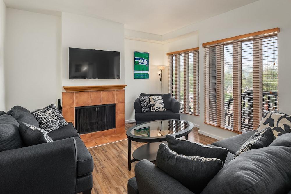 The Hawks' Nest Villa Seattle Exterior photo