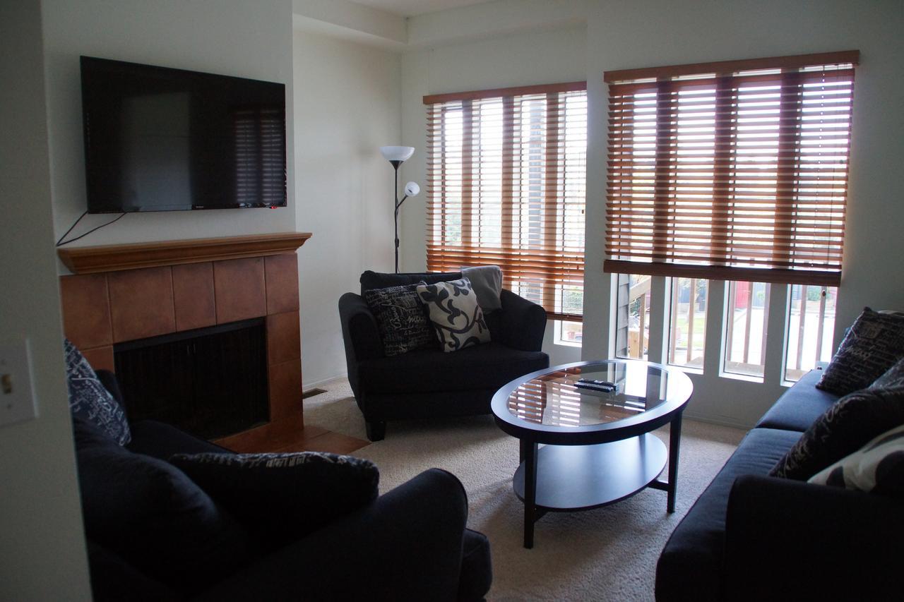 The Hawks' Nest Villa Seattle Exterior photo